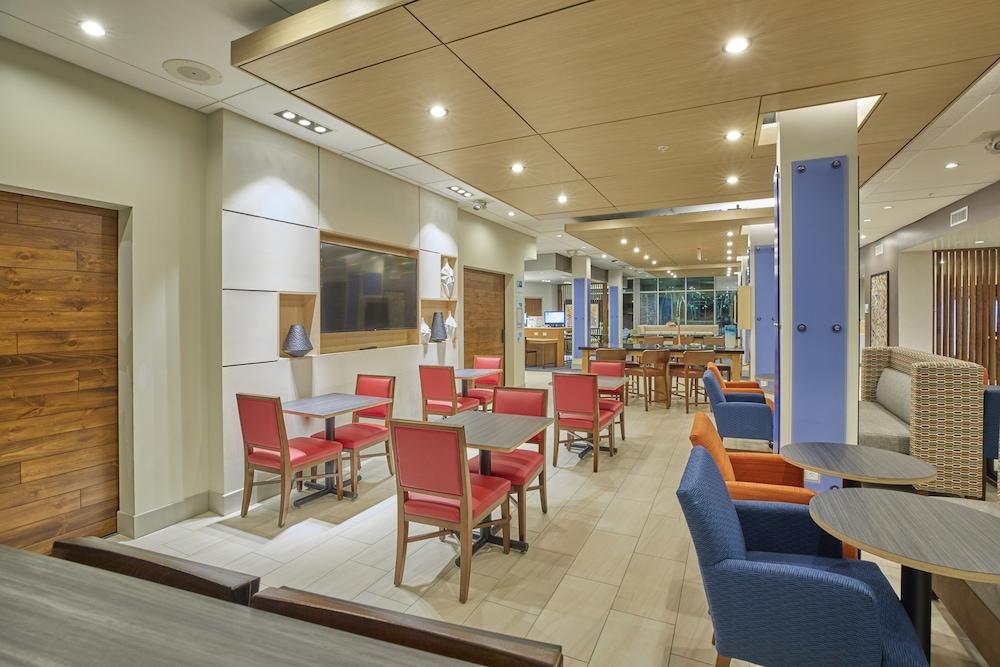Holiday Inn Express & Suites - Hermiston Downtown By Ihg Eksteriør bilde